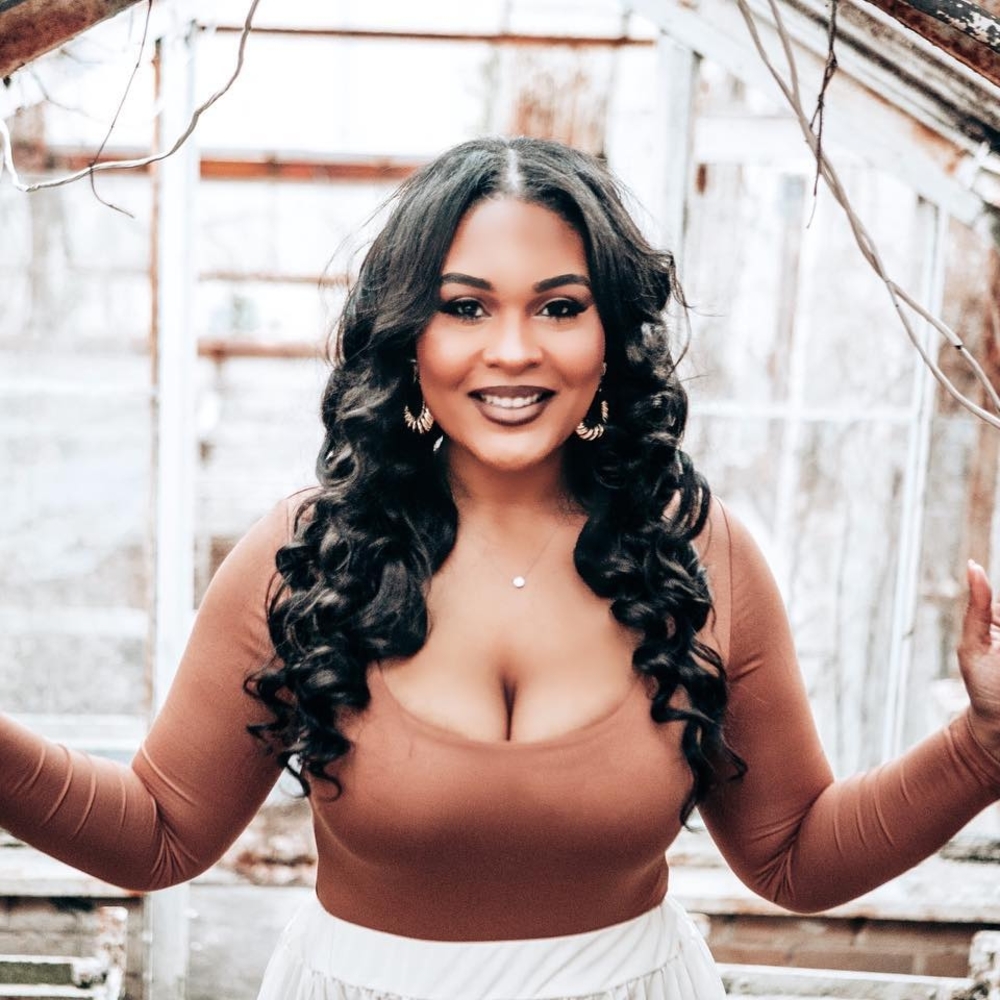 Meet your Posher, Carmen